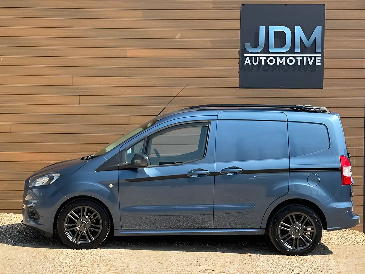 Used 2019 Ford Transit Courier Sport Blue - Interior and Exterior details 8