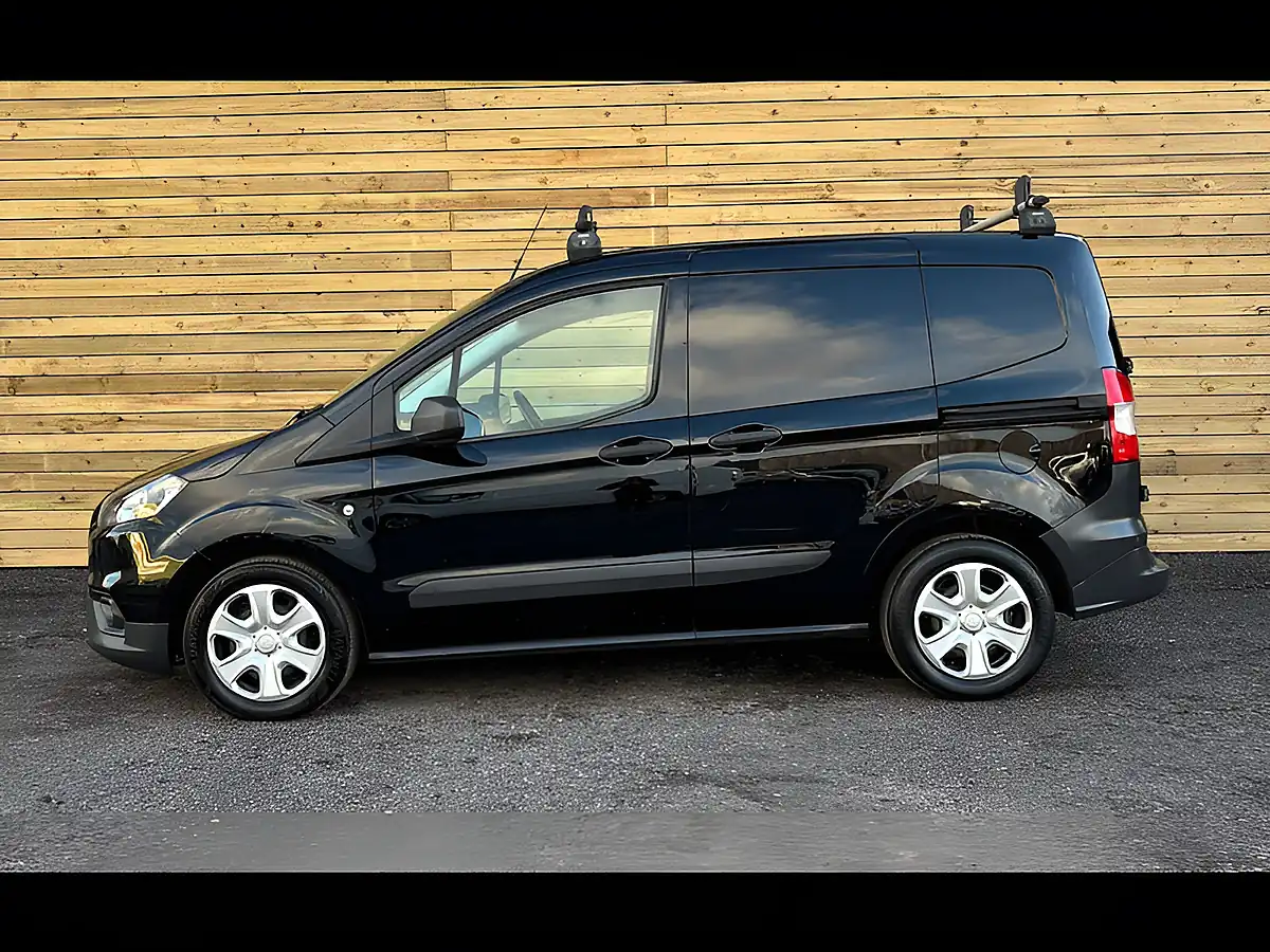 Used 2019 Ford Transit Courier Trend Black - Interior and Exterior details 10