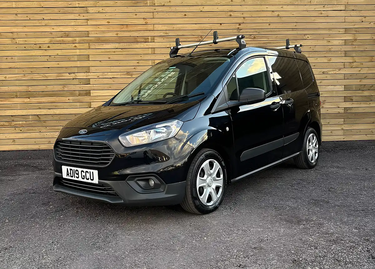 Used 2019 Ford Transit Courier Trend Black - Interior and Exterior details 11