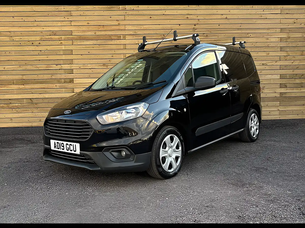 Used 2019 Ford Transit Courier Trend Black - Interior and Exterior details 12