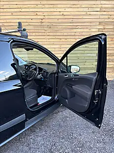 Used 2019 Ford Transit Courier Trend Black - Interior and Exterior details 13