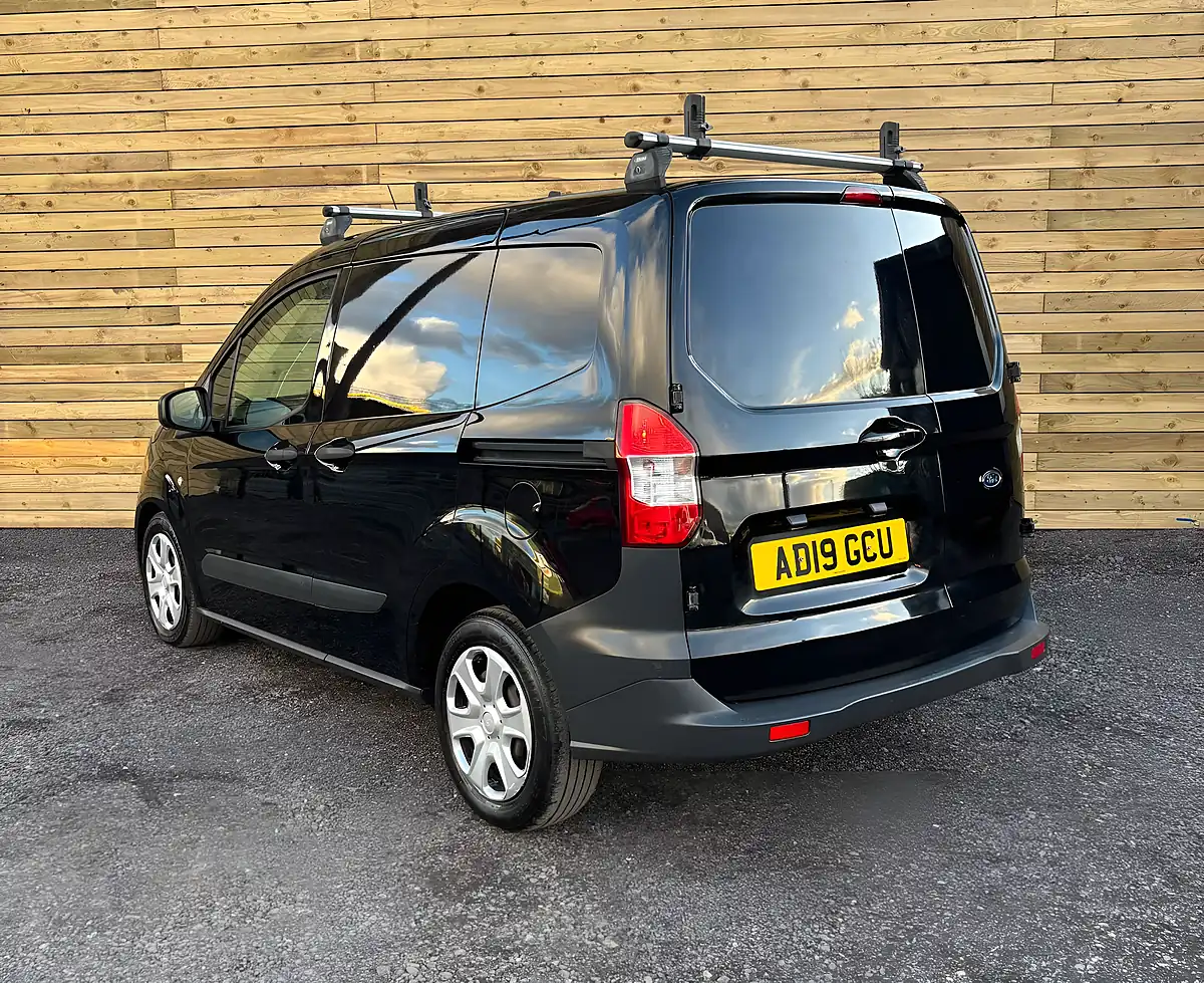 Used 2019 Ford Transit Courier Trend Black - Interior and Exterior details 7