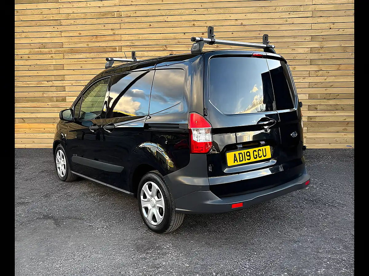 Used 2019 Ford Transit Courier Trend Black - Interior and Exterior details 8