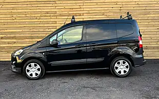 Used 2019 Ford Transit Courier Trend Black - Interior and Exterior details 9