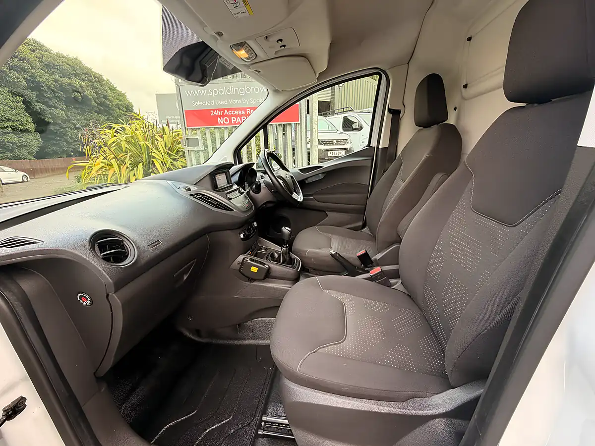 Used 2019 Ford Transit Courier Trend White - Interior and Exterior details 6