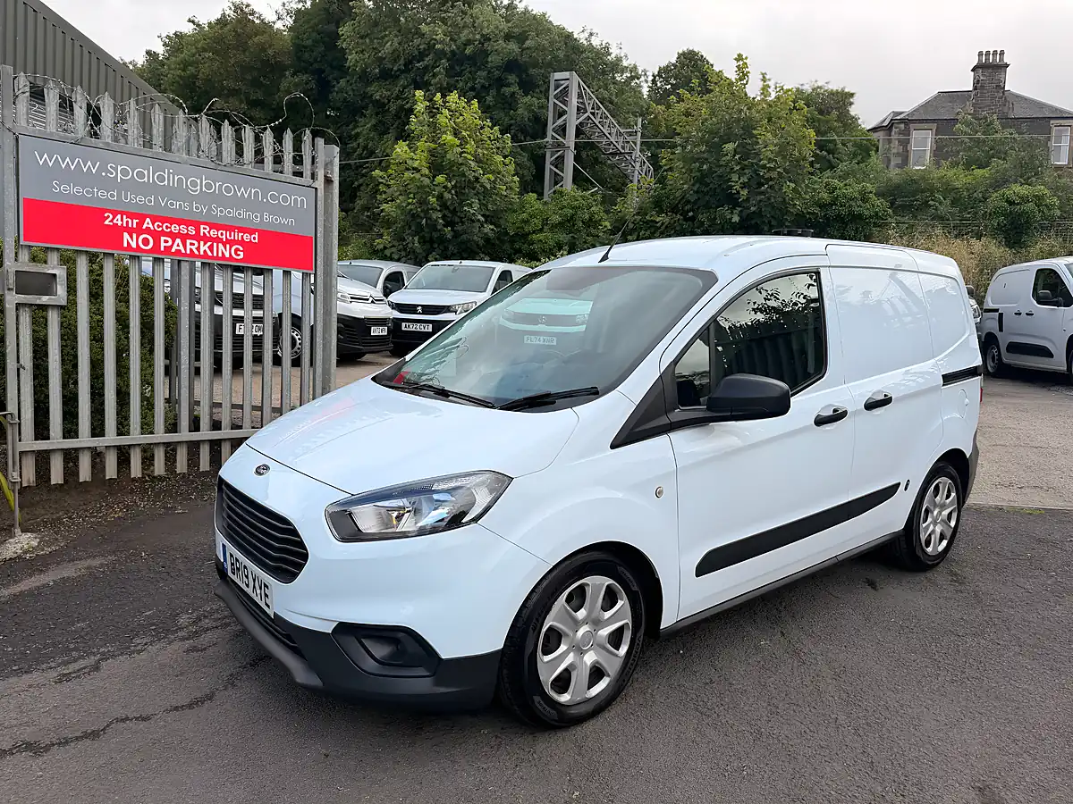 Used 2019 Ford Transit Courier Trend White - Interior and Exterior details 7