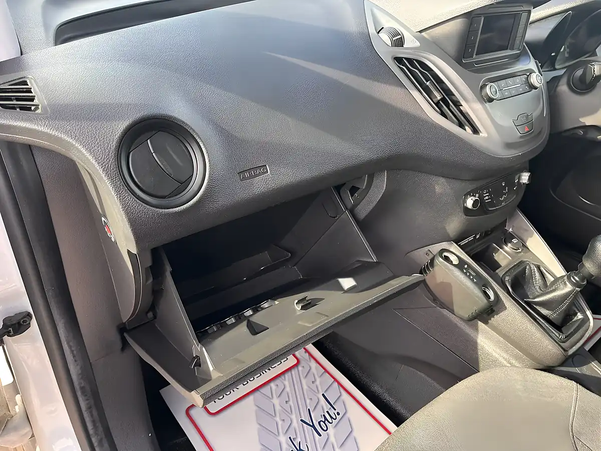 Used 2019 Ford Transit Courier Trend White - Interior and Exterior details 12
