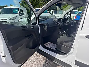 Used 2019 Ford Transit Courier Trend White - Interior and Exterior details 14