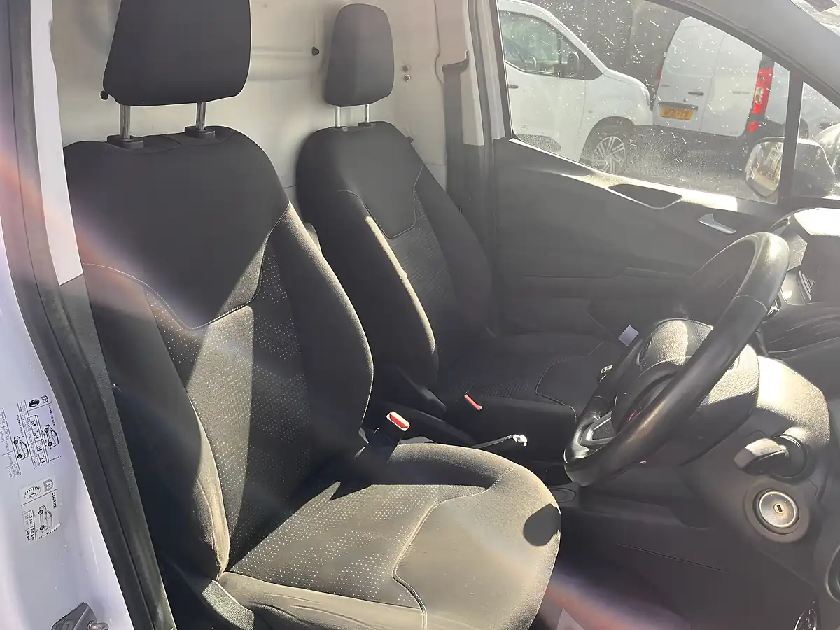 Used 2019 Ford Transit Courier Trend White - Interior and Exterior details 15