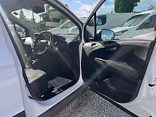 Used 2019 Ford Transit Courier Trend White - Interior and Exterior details 17