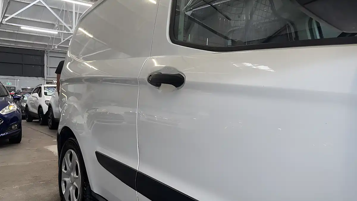 Used 2019 Ford Transit Courier Trend White - Interior and Exterior details 10