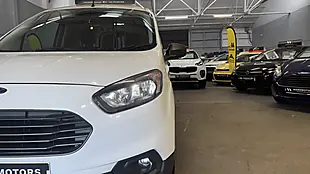 Used 2019 Ford Transit Courier Trend White - Interior and Exterior details 14