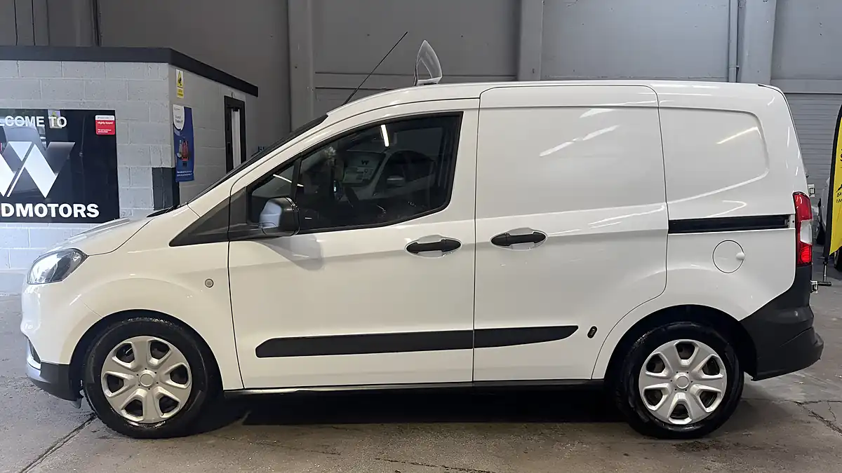 Used 2019 Ford Transit Courier Trend White - Interior and Exterior details 2