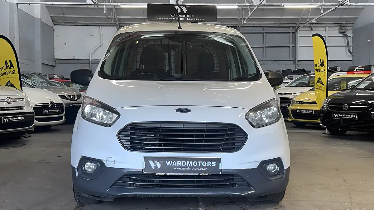 Used 2019 Ford Transit Courier Trend White - Interior and Exterior details 3