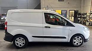 Used 2019 Ford Transit Courier Trend White - Interior and Exterior details 8