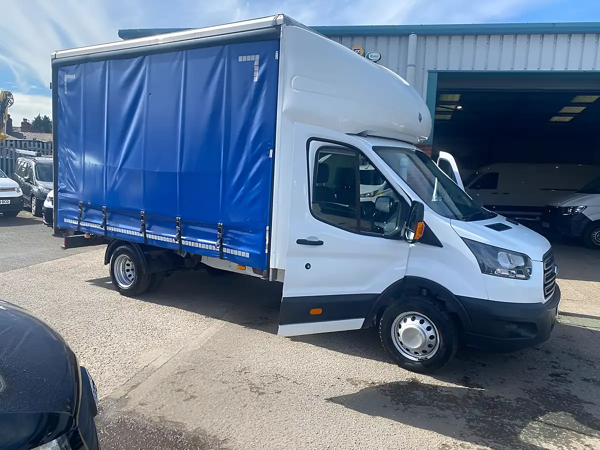 Used 2019 Ford Transit Curtain Side Luton White - Interior and Exterior details 14