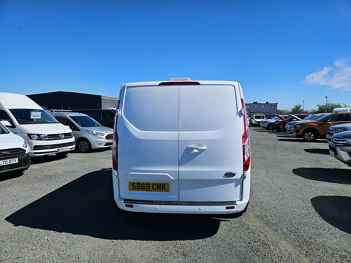 Used 2019 Ford Transit Custom 280 Limited Swb White - Interior and Exterior details 7