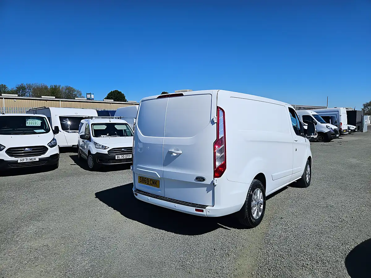 Used 2019 Ford Transit Custom 280 Limited Swb White - Interior and Exterior details 8