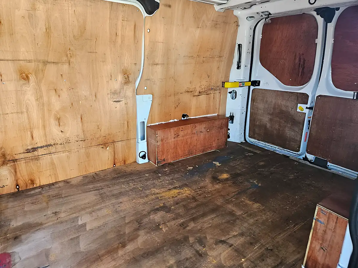 Used 2019 Ford Transit Custom 280 Limited Swb White - Interior and Exterior details 9