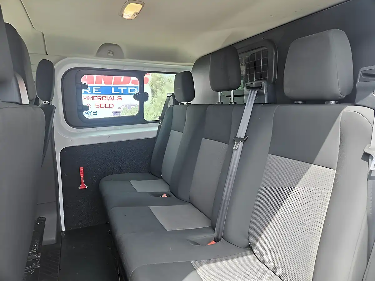 Used 2019 Ford Transit Custom 300 Base Crew White - Interior and Exterior details 10