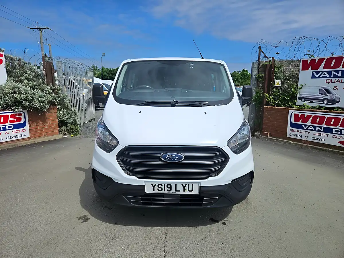 Used 2019 Ford Transit Custom 300 Base Crew White - Interior and Exterior details 3