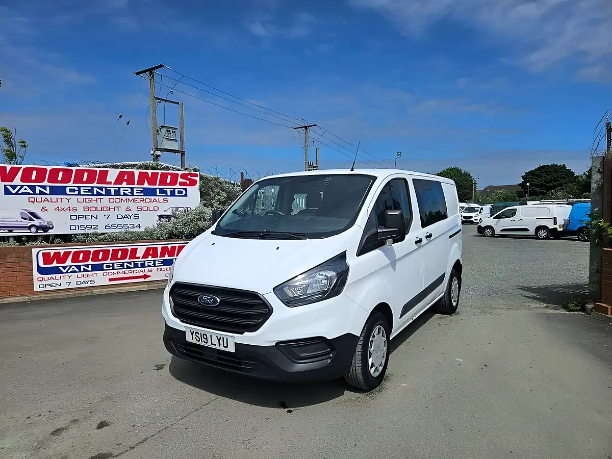 Used 2019 Ford Transit Custom 300 Base Crew White - Interior and Exterior details 4