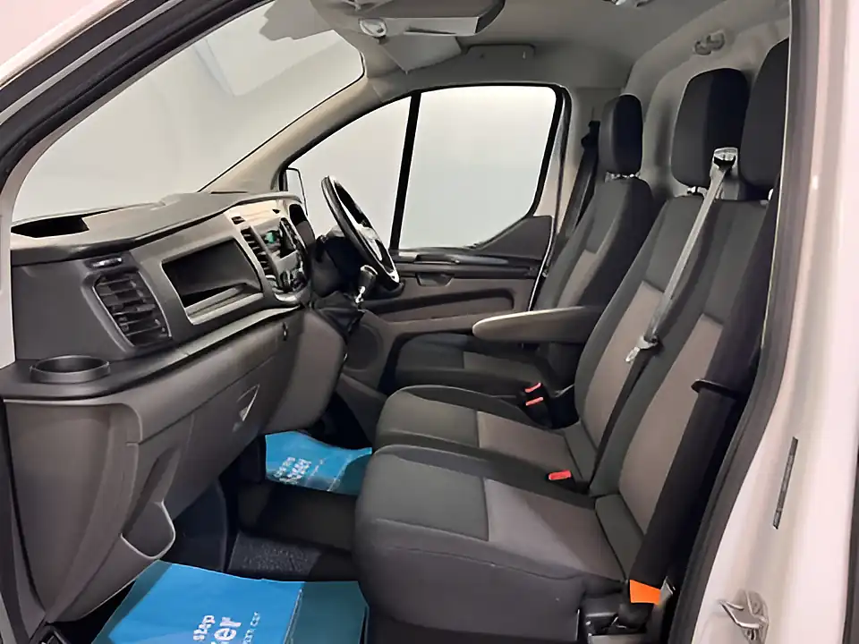 Used 2019 Ford Transit Custom 300 Base White - Interior and Exterior details 17