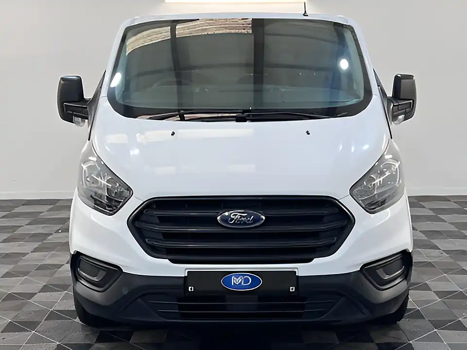 Used 2019 Ford Transit Custom 300 Base White - Interior and Exterior details 9