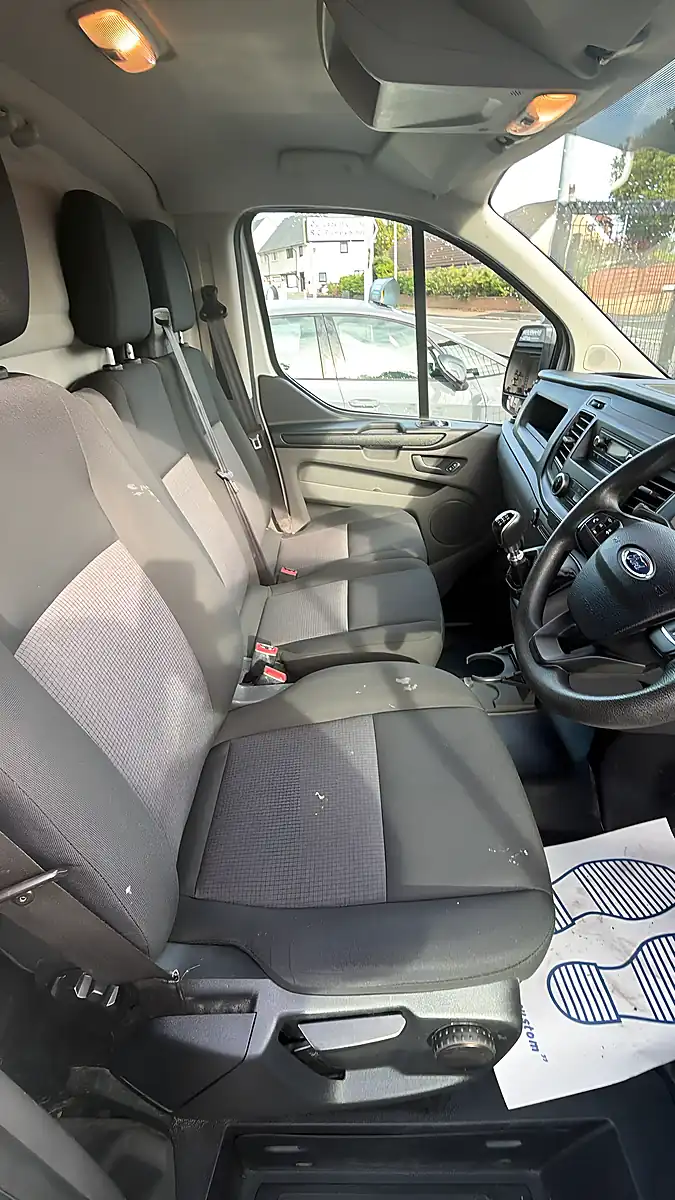 Used 2019 Ford Transit Custom 300 Base White - Interior and Exterior details 9
