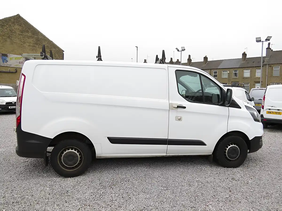 Used 2019 Ford Transit Custom 300 L1 H1 Panel Van White - Interior and Exterior details 9