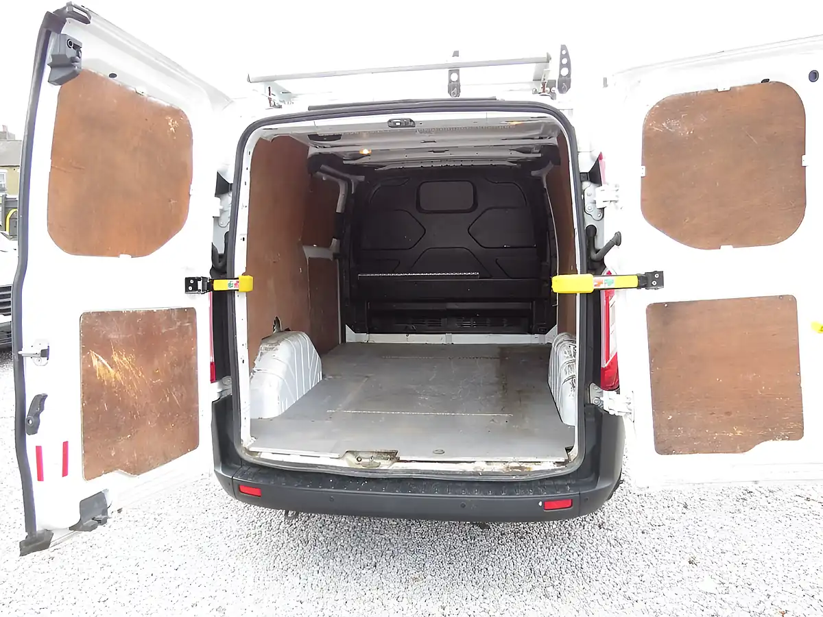 Used 2019 Ford Transit Custom 300 L1 H1 White - Interior and Exterior details 14