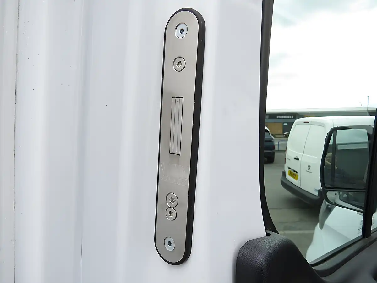 Used 2019 Ford Transit Custom 300 L1 H1 White - Interior and Exterior details 12