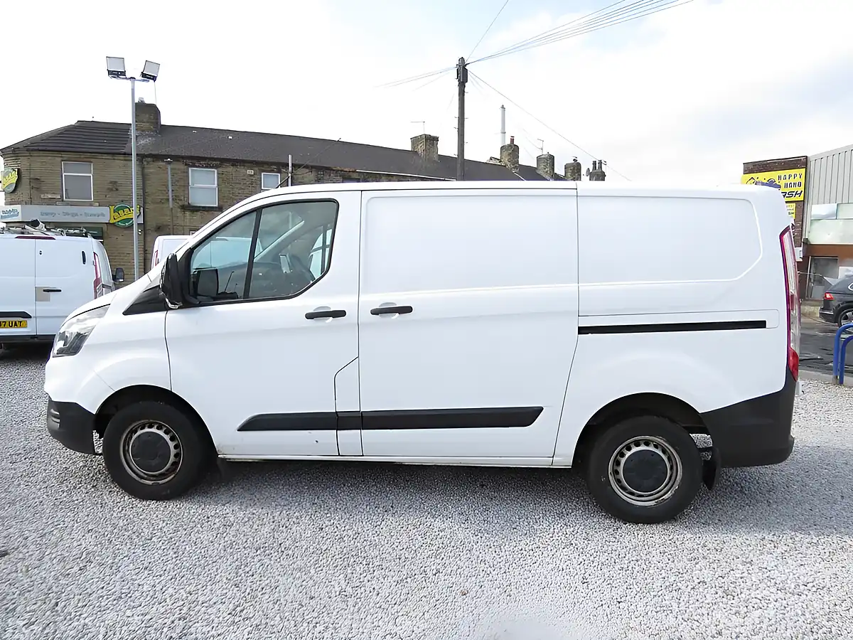 Used 2019 Ford Transit Custom 300 L1 H1 White - Interior and Exterior details 16