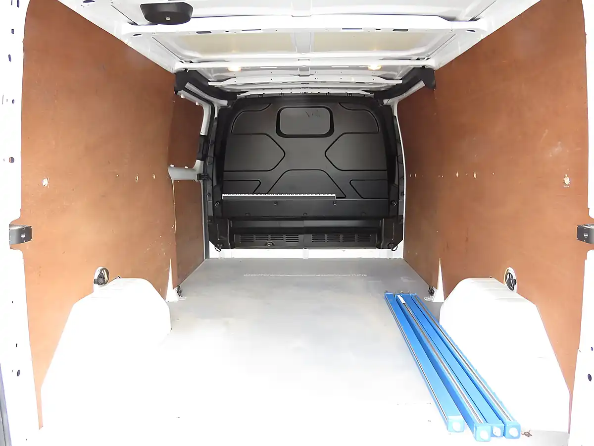Used 2019 Ford Transit Custom 300 L2 H1 White - Interior and Exterior details 2