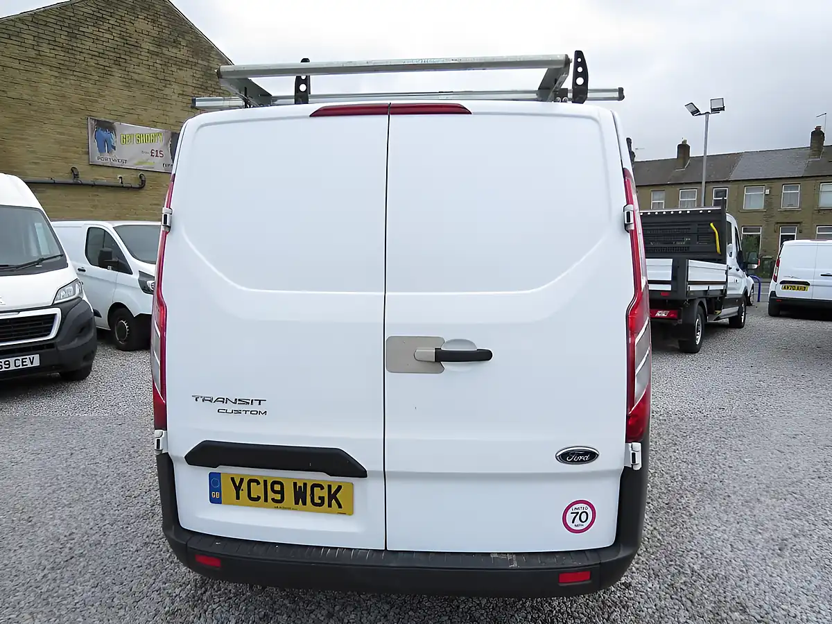 Used 2019 Ford Transit Custom 300 L2 H1 White - Interior and Exterior details 9