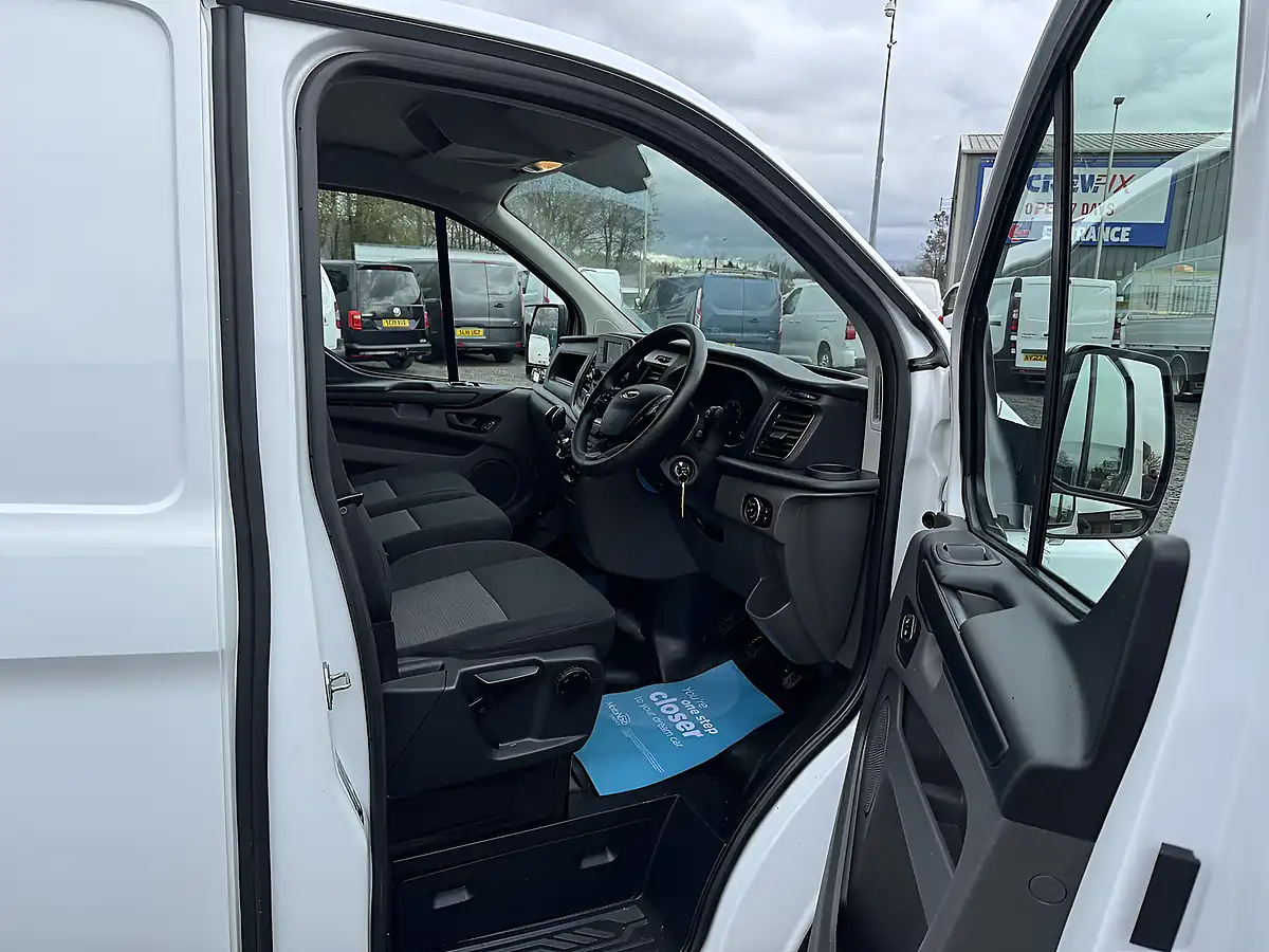 Used 2019 Ford Transit Custom 300 Leader L1H1 P/V - Interior and Exterior details 10