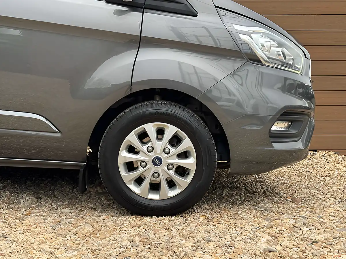 Used 2019 Ford Transit Custom 300 Limited Grey - Interior and Exterior details 9