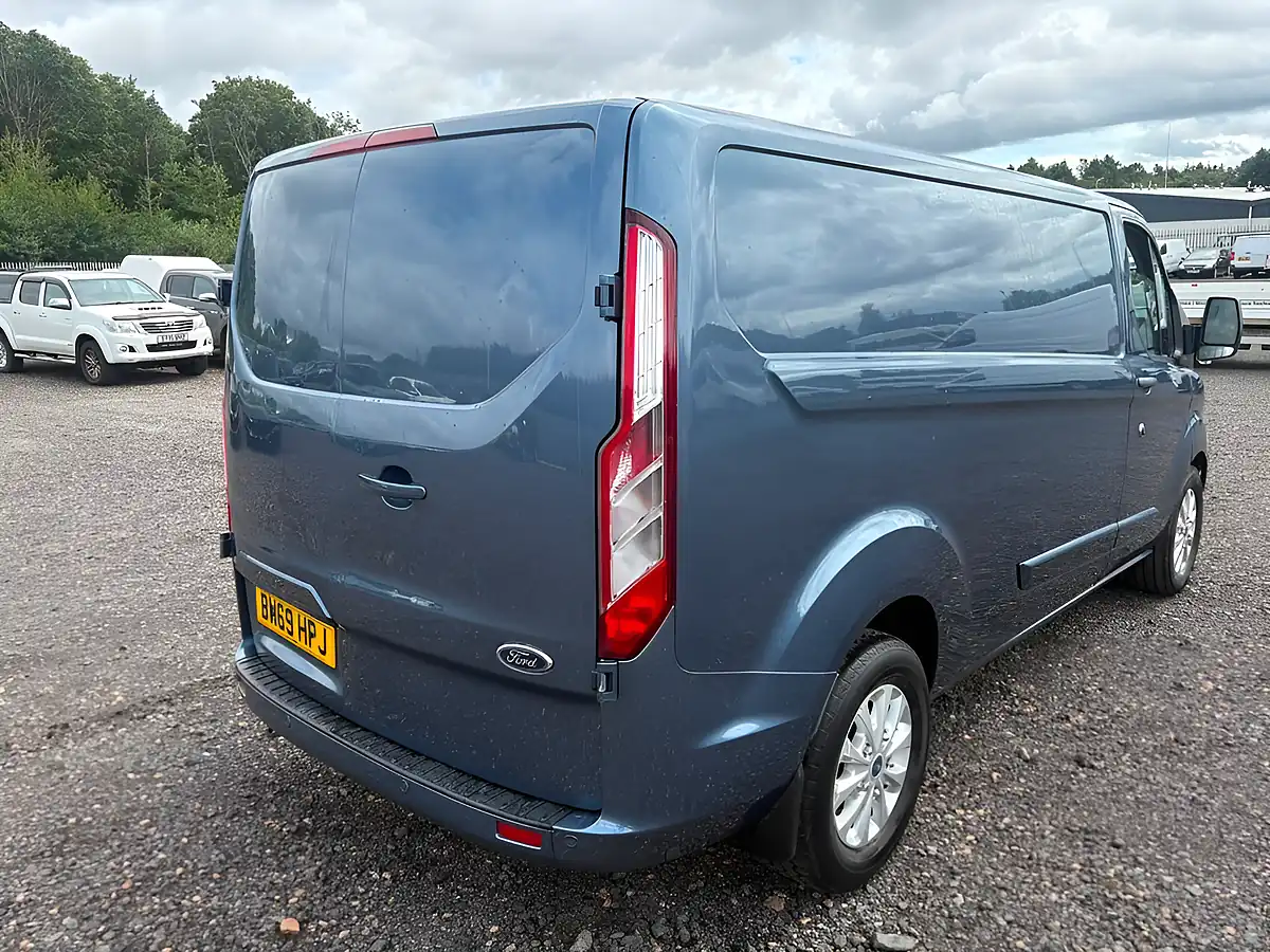 Used 2019 Ford Transit Custom 300 Limited P/V Blue - Interior and Exterior details 7