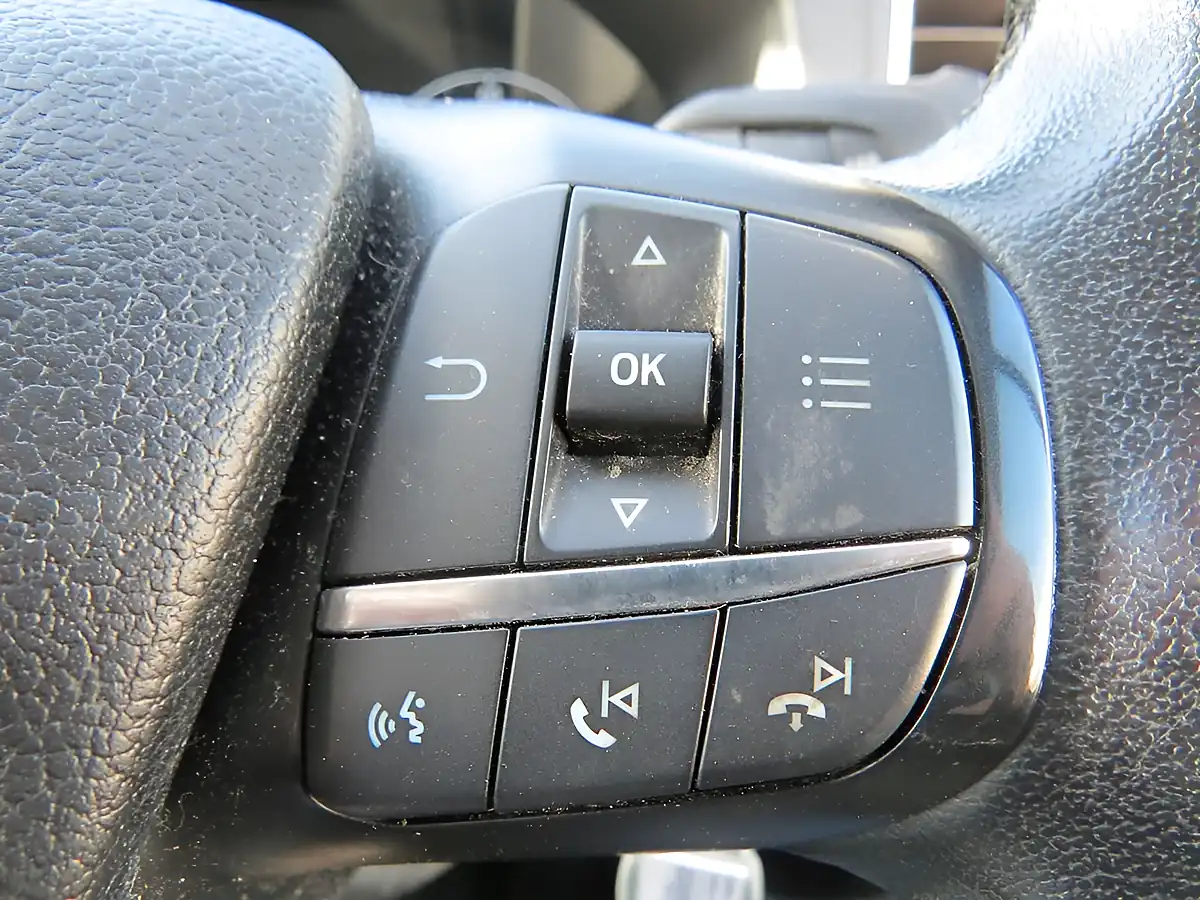 Used 2019 Ford Transit Custom 300 Limited White - Interior and Exterior details 14