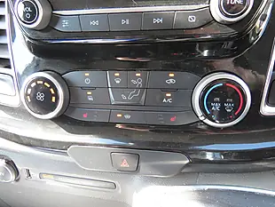 Used 2019 Ford Transit Custom 300 Limited White - Interior and Exterior details 17
