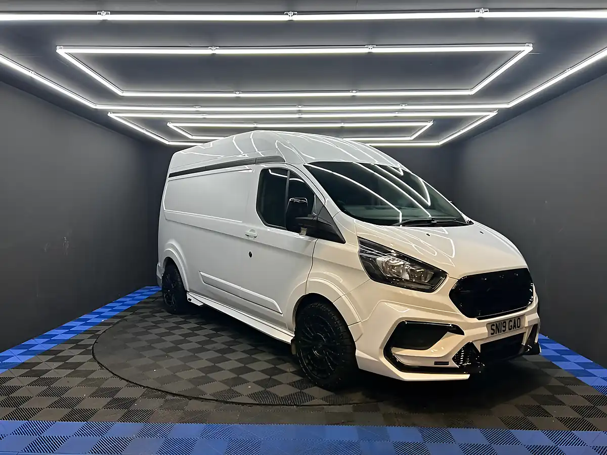 Used 2019 Ford Transit Custom 300 Panel Van L2 H2 White - Front View