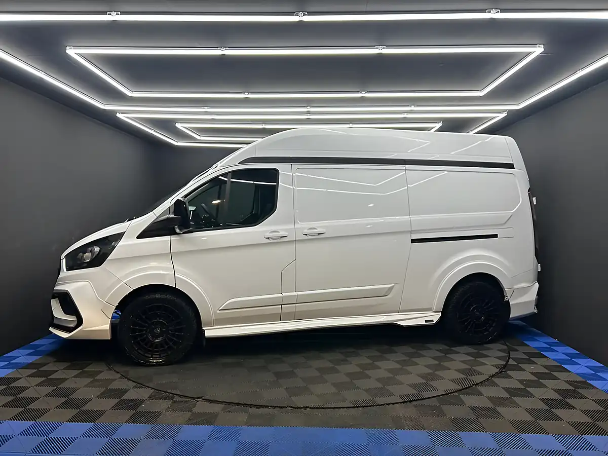Used 2019 Ford Transit Custom 300 Panel Van L2 H2 White - Interior and Exterior details 10