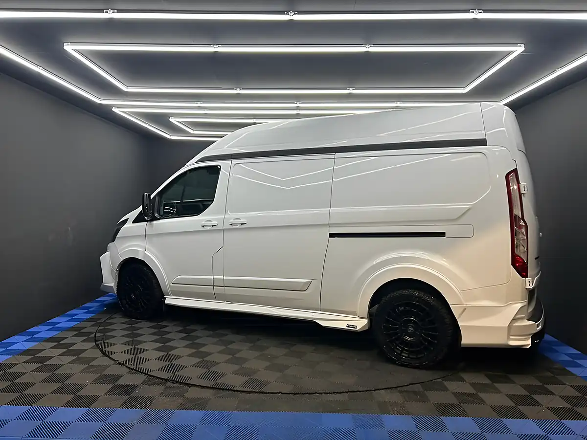 Used 2019 Ford Transit Custom 300 Panel Van L2 H2 White - Interior and Exterior details 17