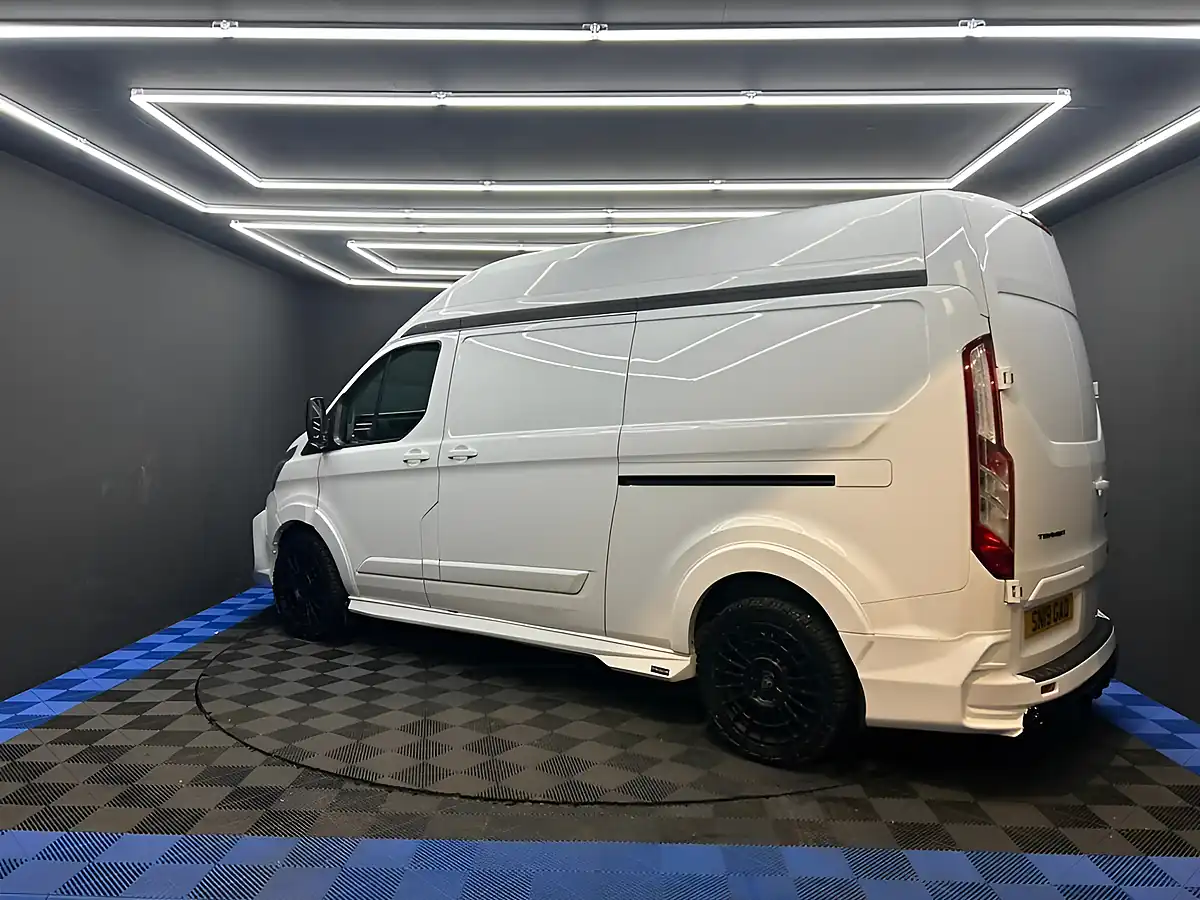 Used 2019 Ford Transit Custom 300 Panel Van L2 H2 White - Interior and Exterior details 19