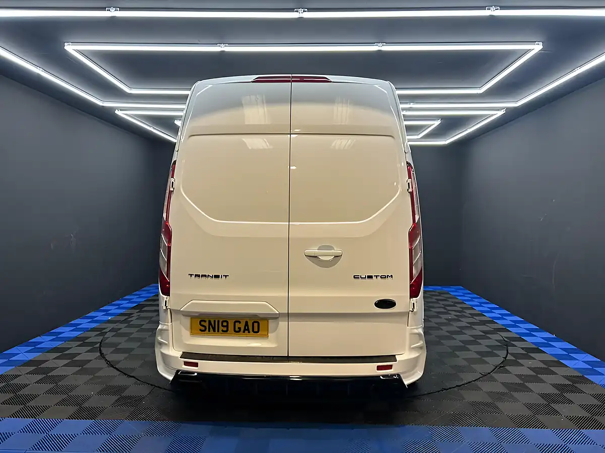 Used 2019 Ford Transit Custom 300 Panel Van L2 H2 White - Interior and Exterior details 20