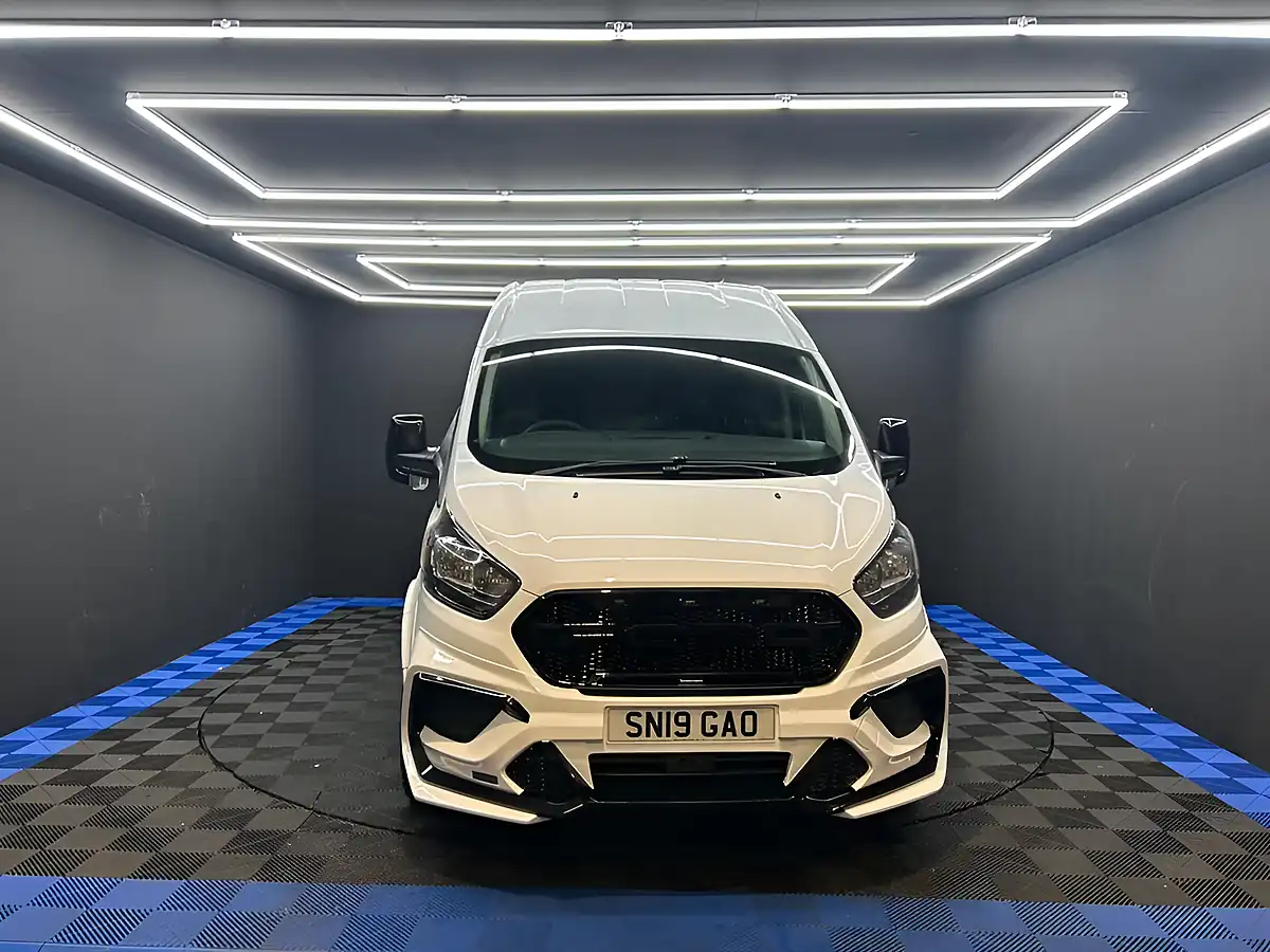 Used 2019 Ford Transit Custom 300 Panel Van L2 H2 White - Interior and Exterior details 3