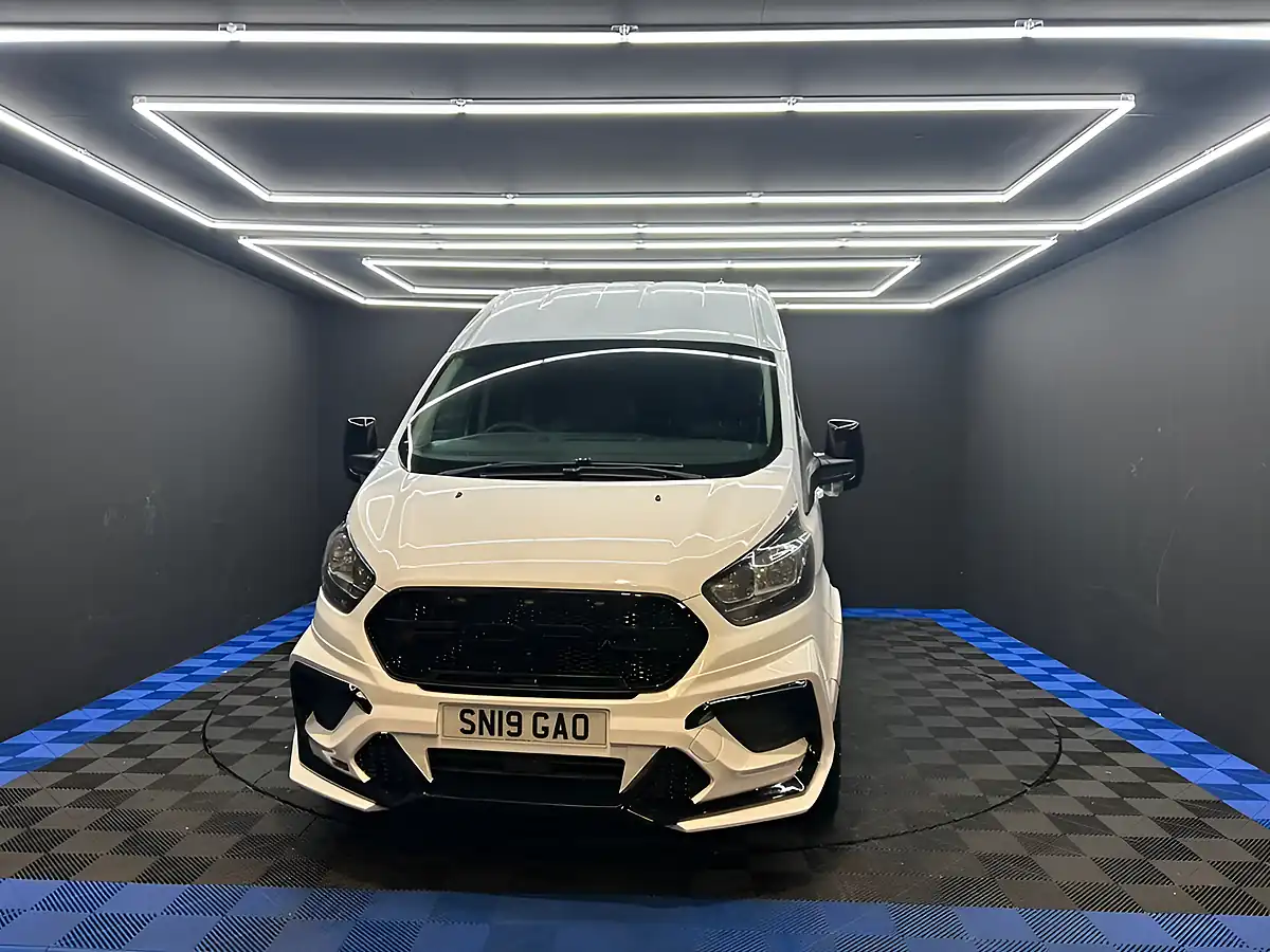 Used 2019 Ford Transit Custom 300 Panel Van L2 H2 White - Interior and Exterior details 7