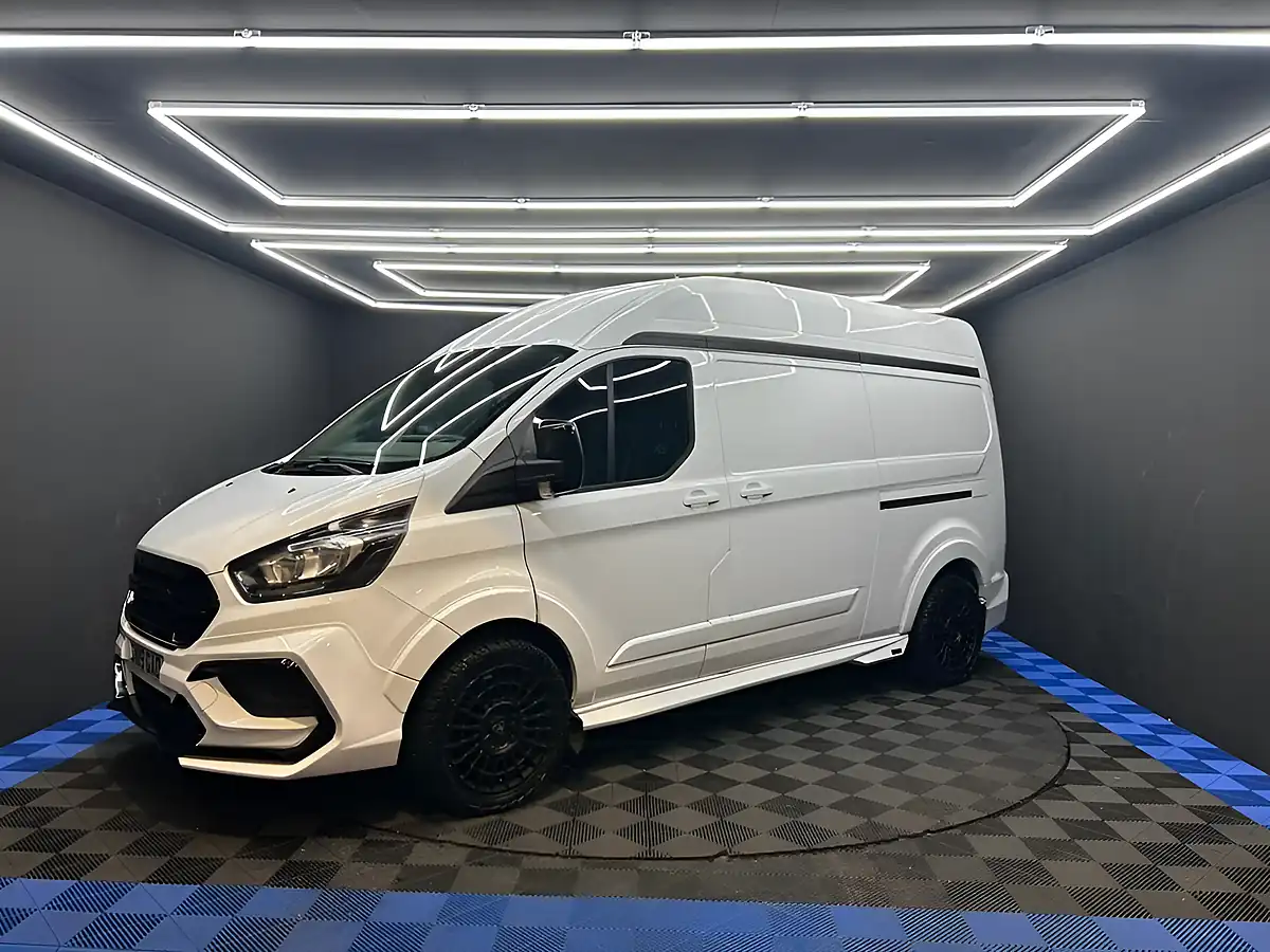 Used 2019 Ford Transit Custom 300 Panel Van L2 H2 White - Interior and Exterior details 8