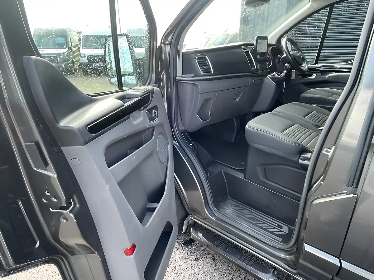 Used 2019 Ford Transit Custom 6 SEAT Crew Lwb Grey - Interior and Exterior details 12