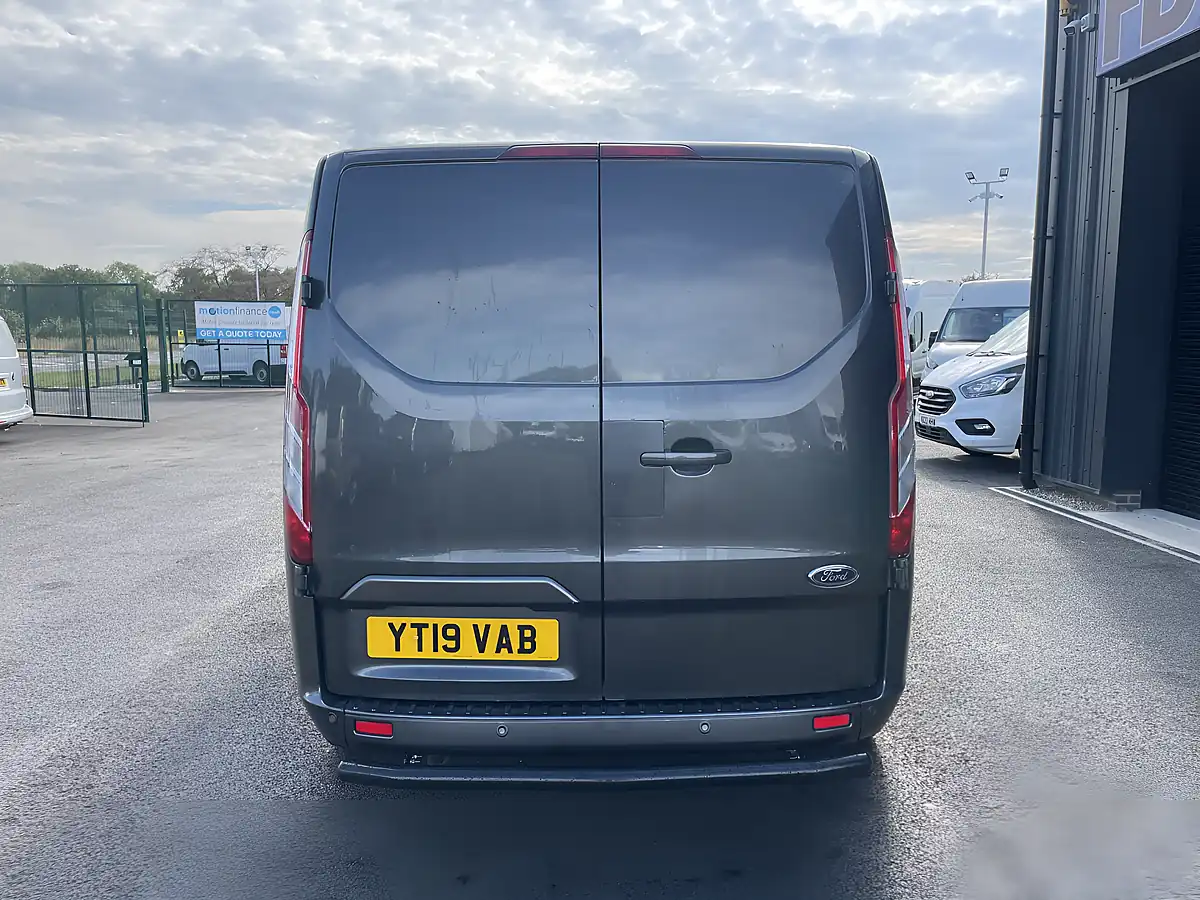 Used 2019 Ford Transit Custom 6 SEAT Crew Lwb Grey - Interior and Exterior details 5